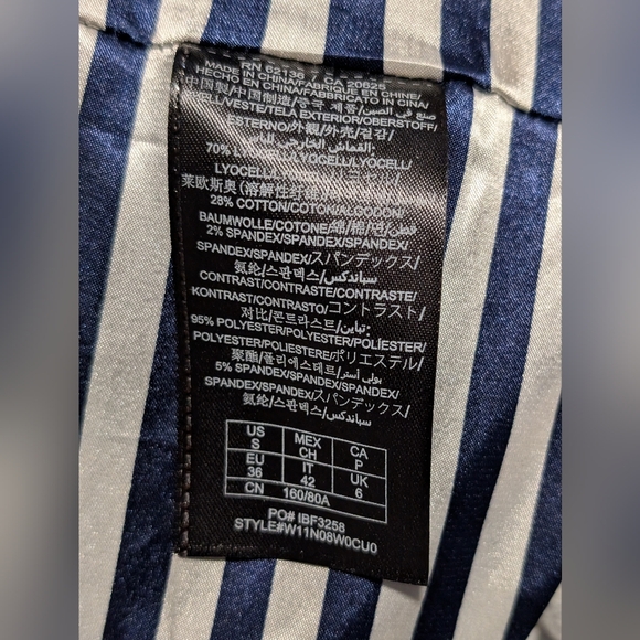 Guess Women's Navy Blazer with Gold Buttons - Picture 7 of 9